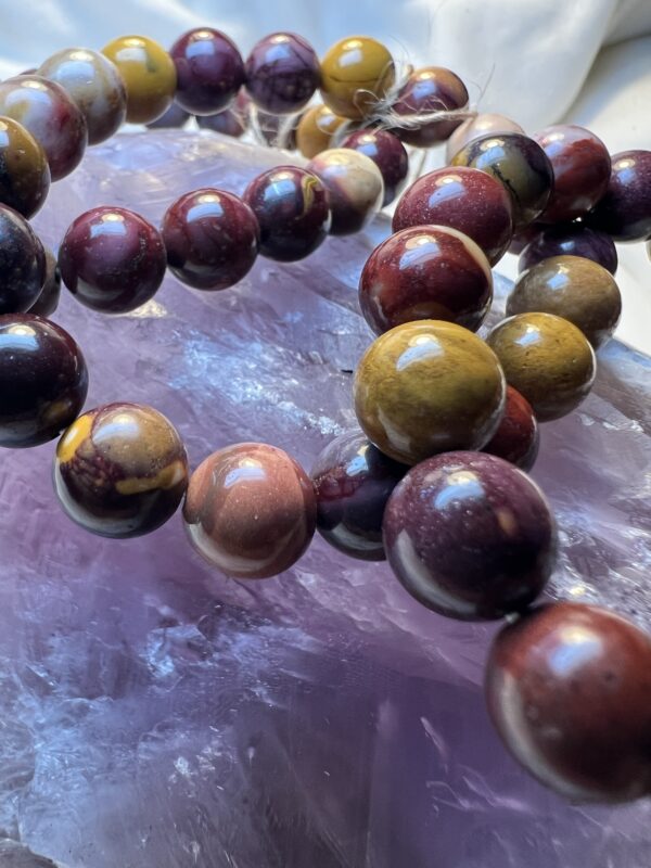 Mookaite Bracelets 10mm