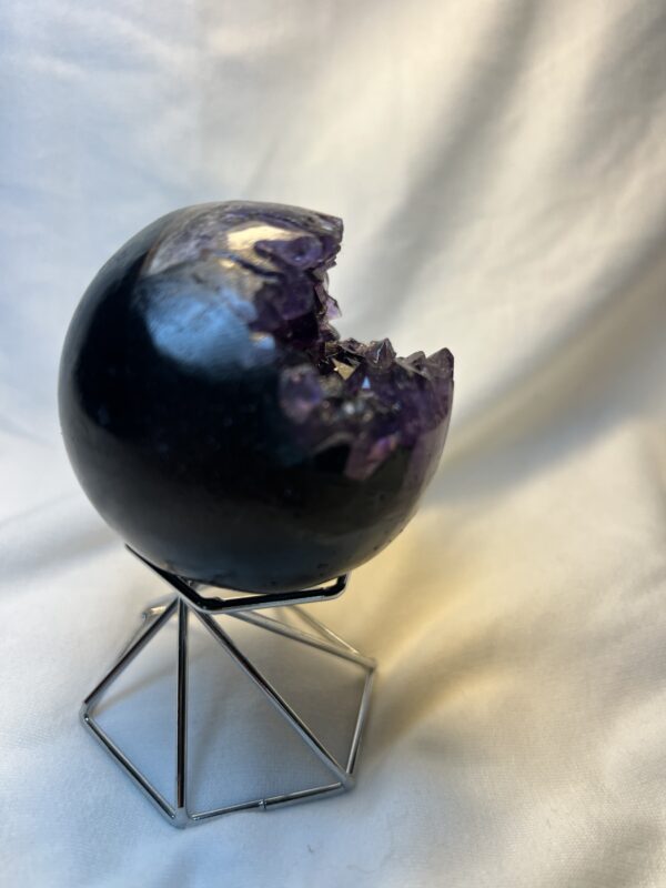 Amethyst Treasure Basin Geode - Image 4