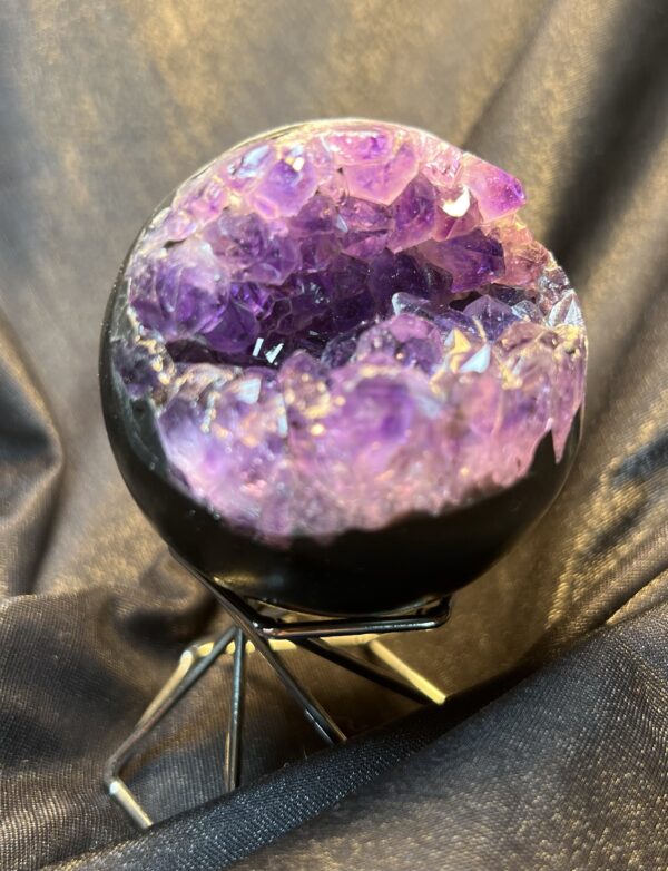 Amethyst Treasure Basin Geode - Image 3
