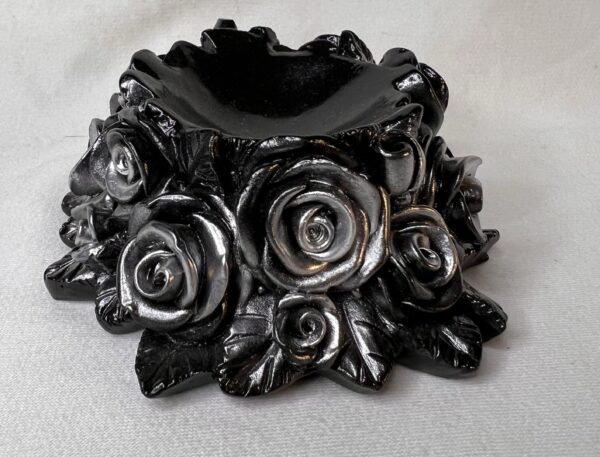 Silver/Black Rose Sphere Stand